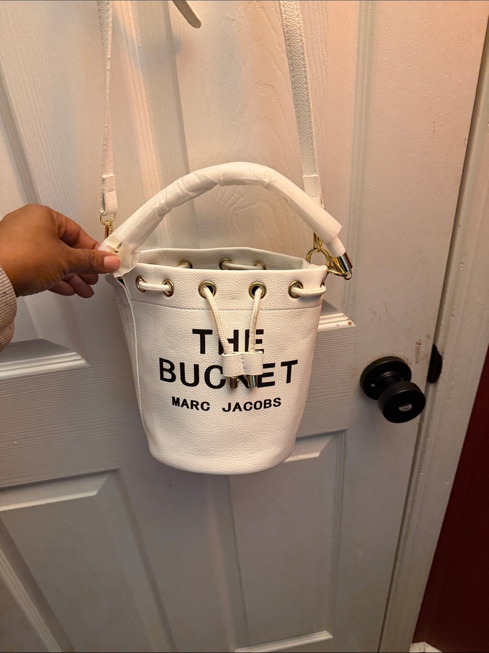 White Marc Jacobs Style Bucket Bag - Picture 6 of 6